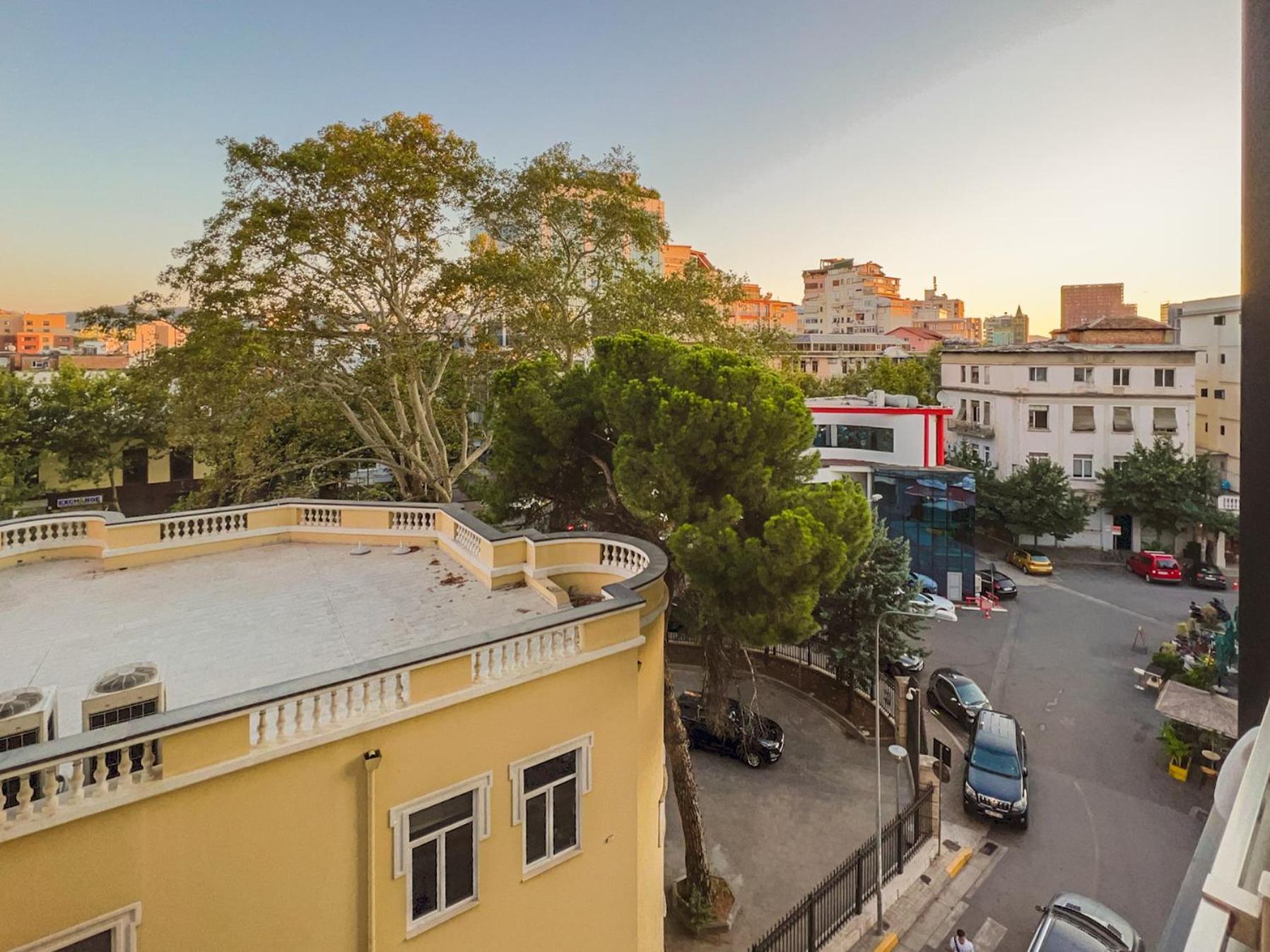 Downtown Grand Comfort Tirana Kültér fotó