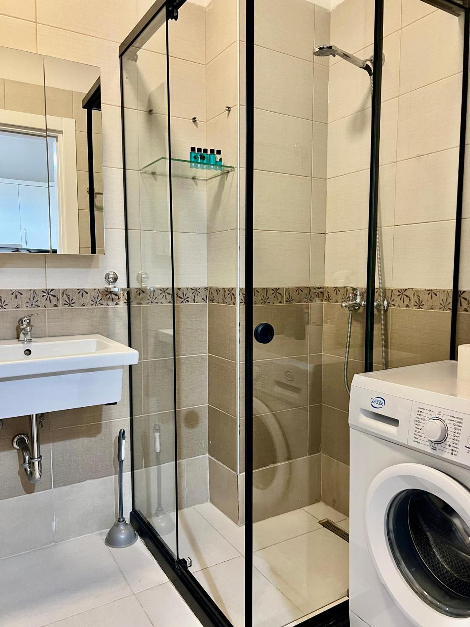 Downtown Grand Comfort Tirana Kültér fotó