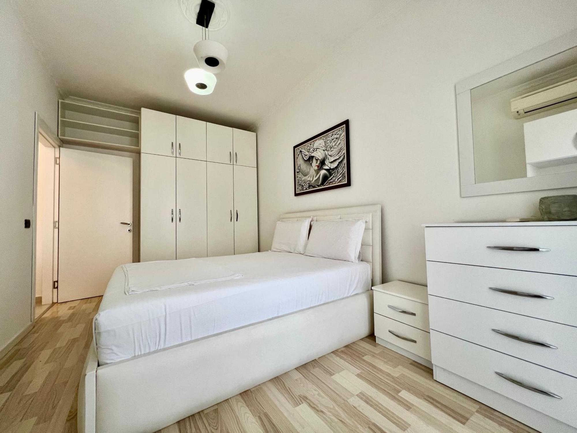 Downtown Grand Comfort Tirana Kültér fotó
