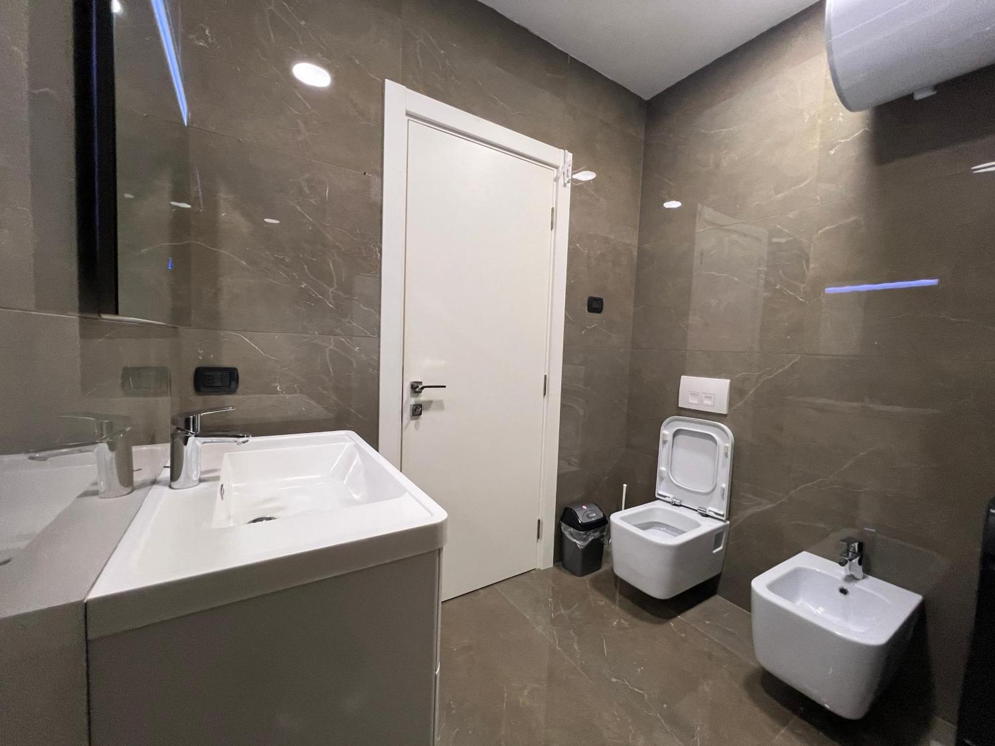 Downtown Grand Comfort Tirana Kültér fotó